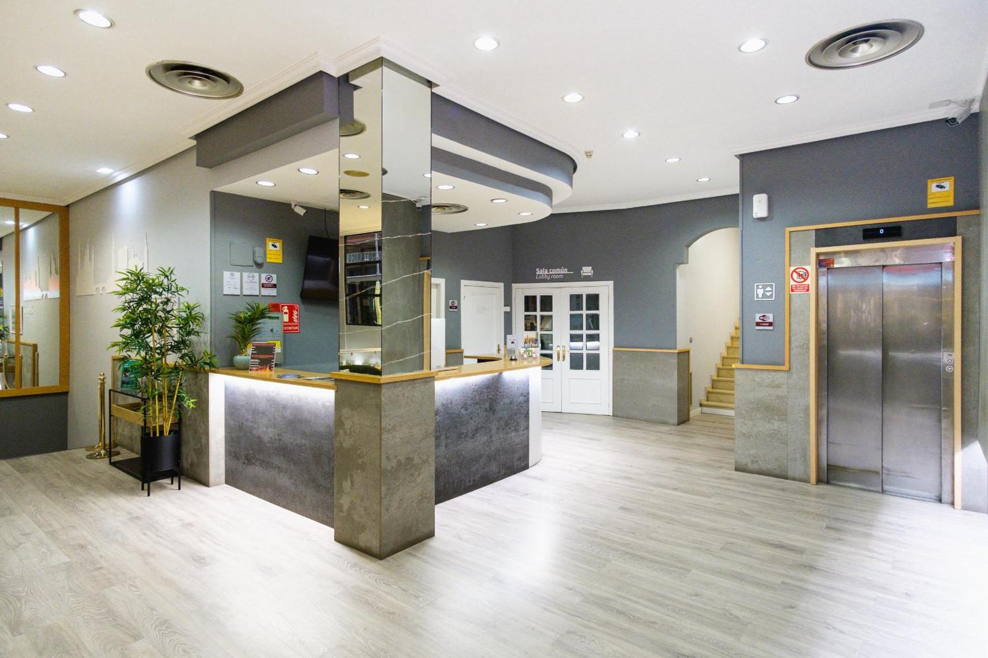 Vtz Hotel El Principe Сарагоса Екстер'єр фото