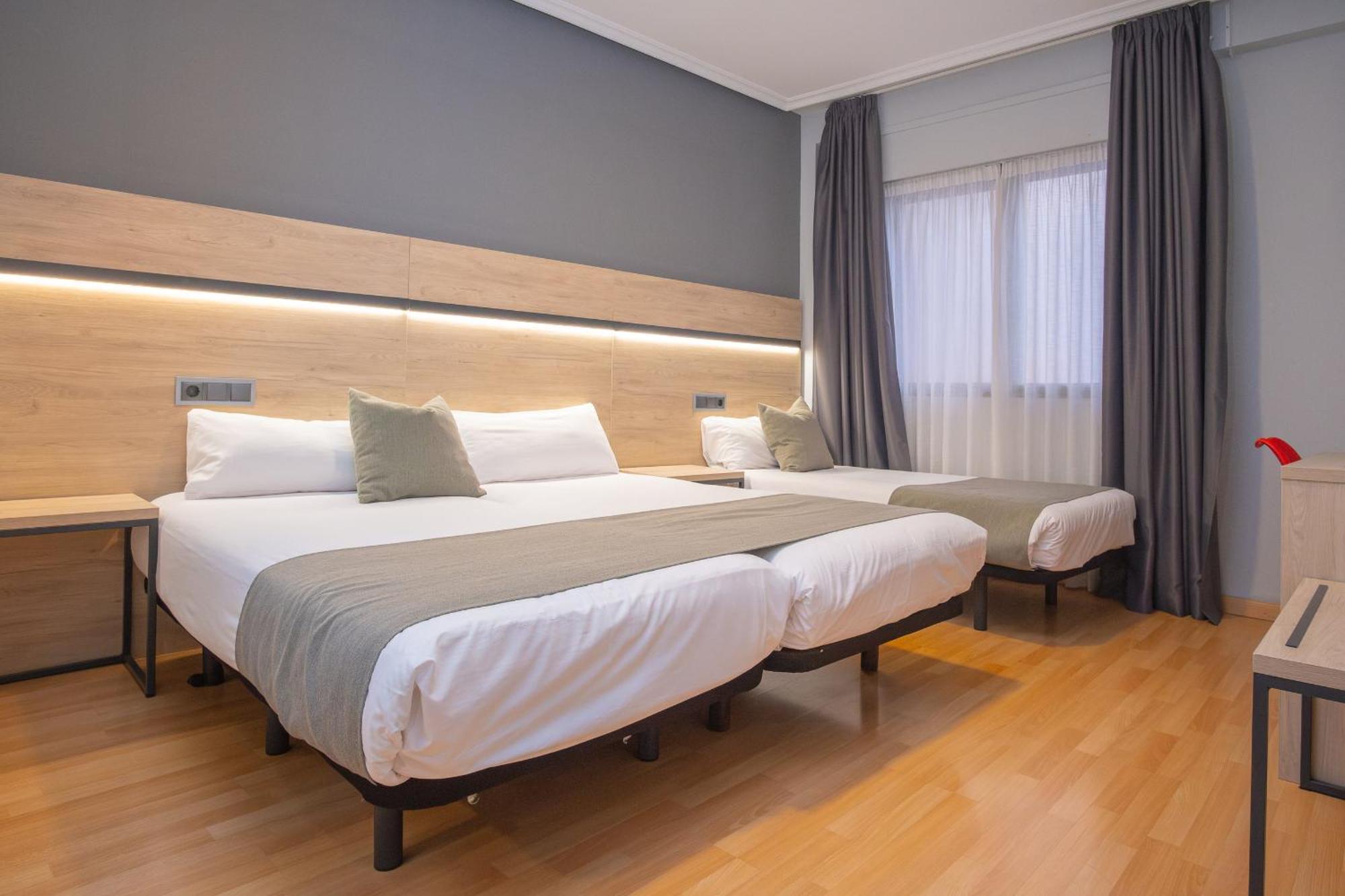 Vtz Hotel El Principe Сарагоса Екстер'єр фото