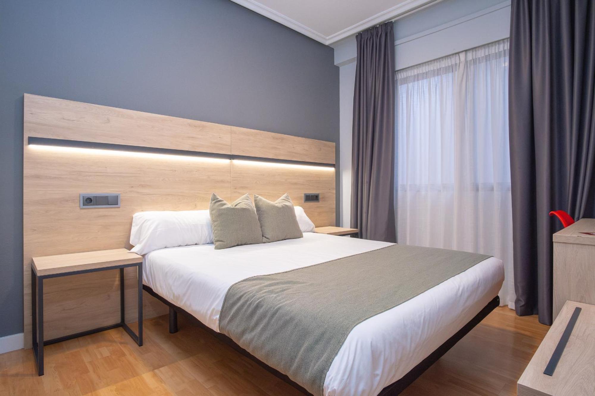 Vtz Hotel El Principe Сарагоса Екстер'єр фото