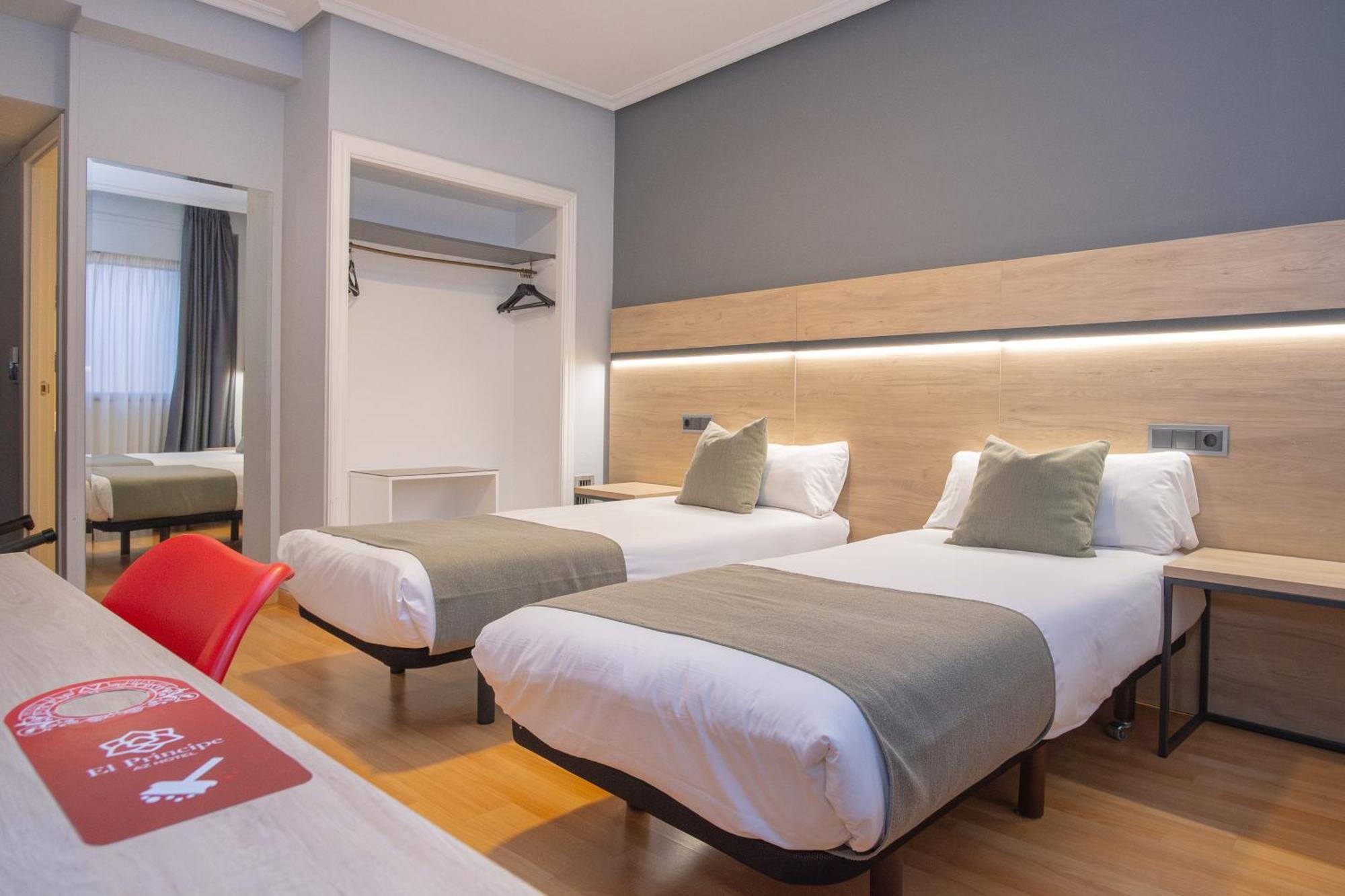 Vtz Hotel El Principe Сарагоса Екстер'єр фото